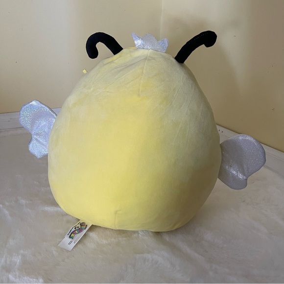 yellow bug squishmallow
